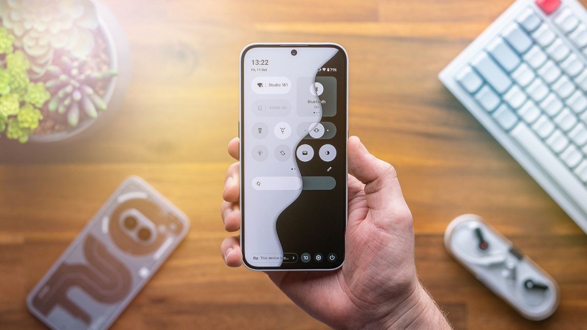 Nothing Phone (1) и Phone (2a) Plus получили бета-версию Android 15