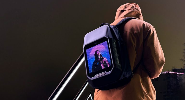Обзор Divoom CyberBag: а вы знали, что рюкзаки бывают с экраном?