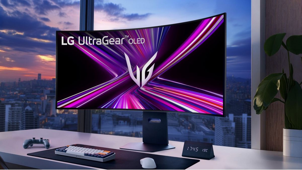 LG представила первый в мире сгибаемый OLED-монитор с разрешением 5K2K