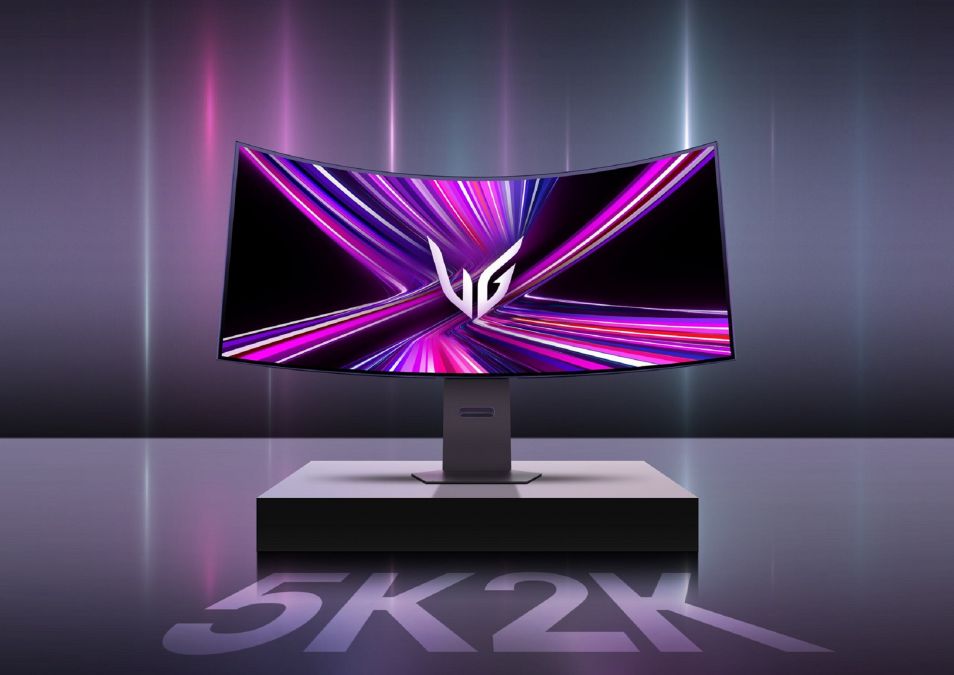 LG представила первые в мире сгибаемые OLED-мониторы с разрешением 5K2K