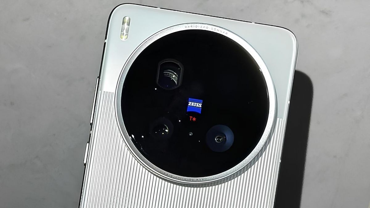 Vivo X200 Ultra с огромной «шайбой» показали на видео