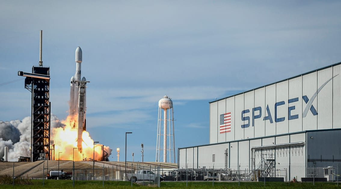Больше запусков, меньше проверок: FAA расширила полномочия SpaceX