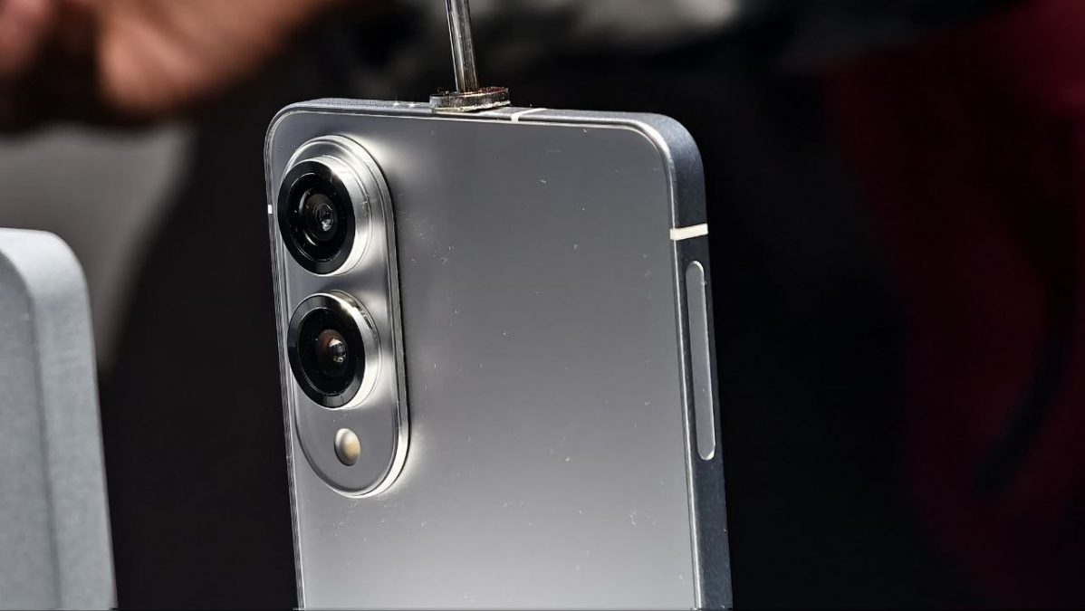 Тонкий Galaxy S25 Edge провалился в продажах