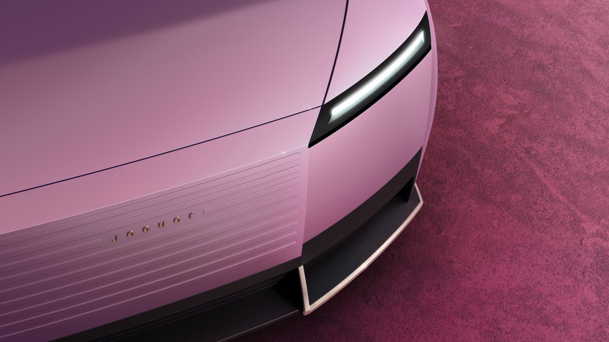 Продажи Jaguar обрушились на 98% на фоне провального ребрендинга