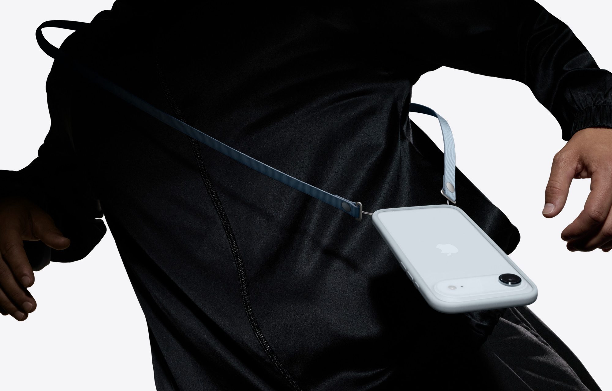 Apple выпустила ремешок Crossbody Strap для iPhone за $59