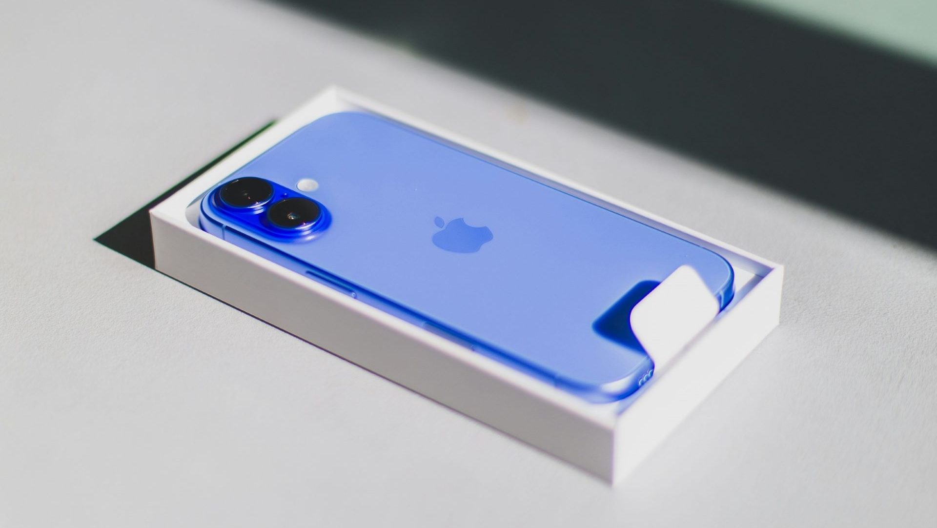 В России начали продавать iPhone с «распиской об отсутствии претензий»