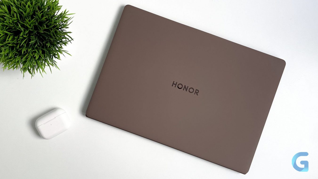 Obzor-HONOR-MagicBook-14-2025-