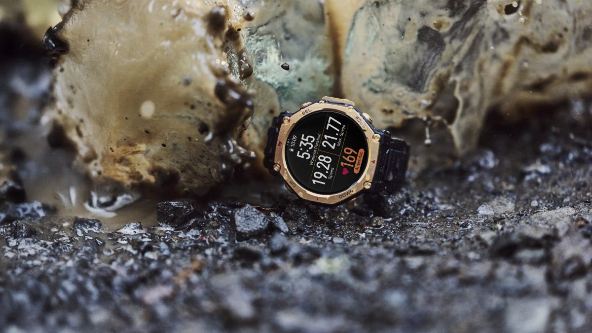 Титановые смарт-часы Amazfit T-Rex 3 Pro с автономностью до 25 дней вышли в России