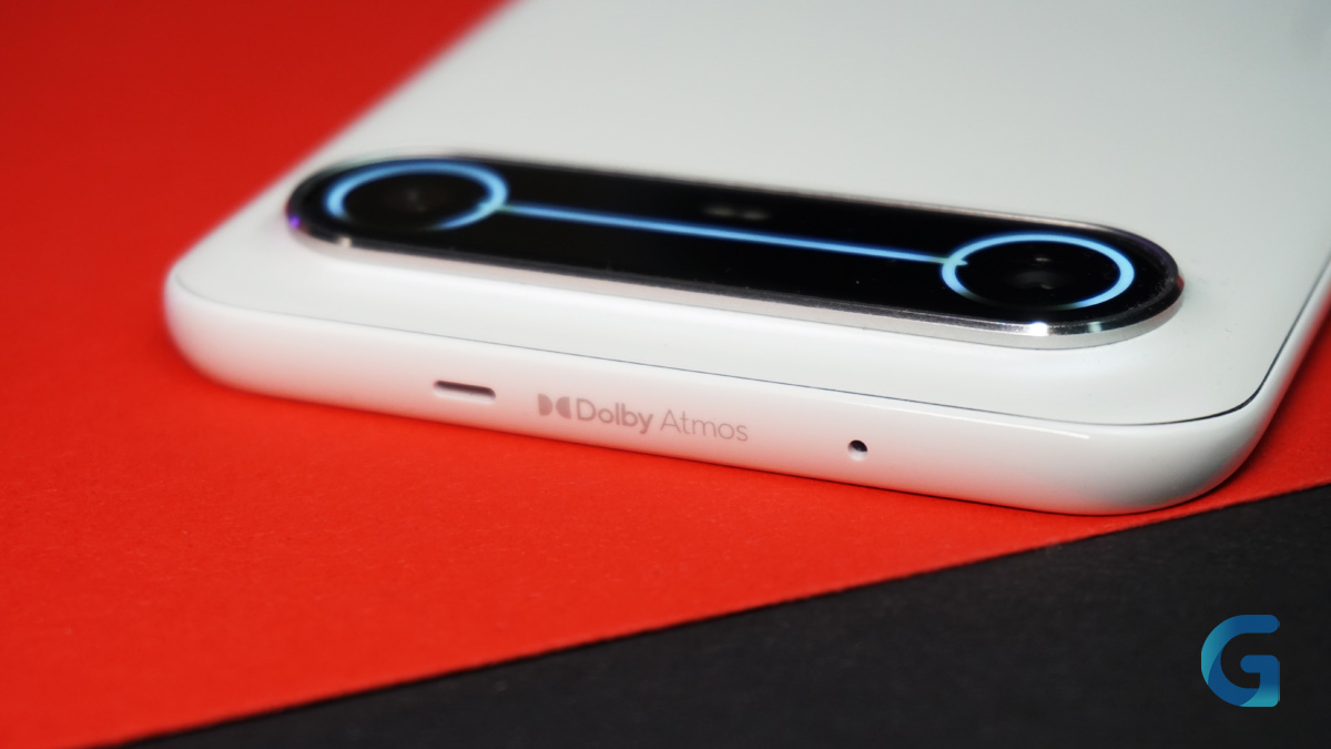 Обзор TECNO SPARK Slim дисплей грань