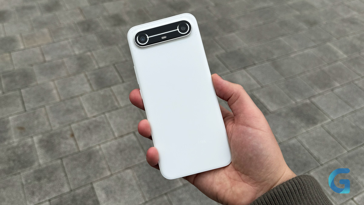 Обзор TECNO SPARK Slim дисплей