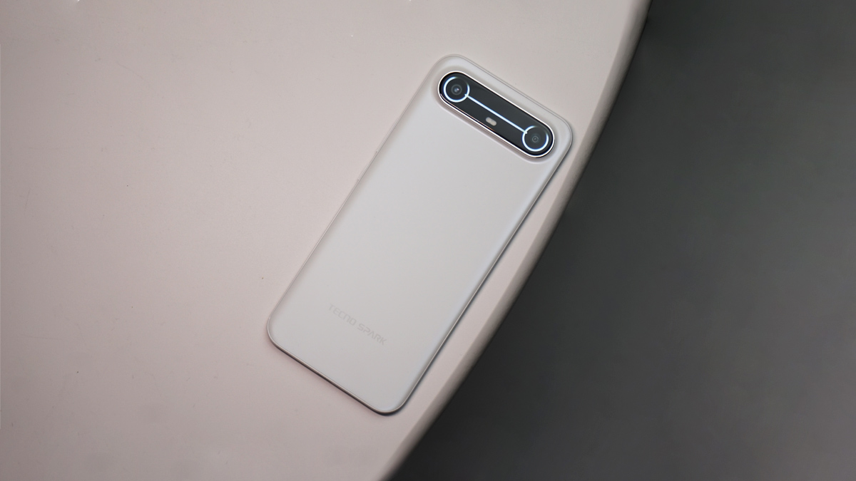 Обзор TECNO SPARK Slim: стильный, как iPhone Air, но в пять раз дешевле