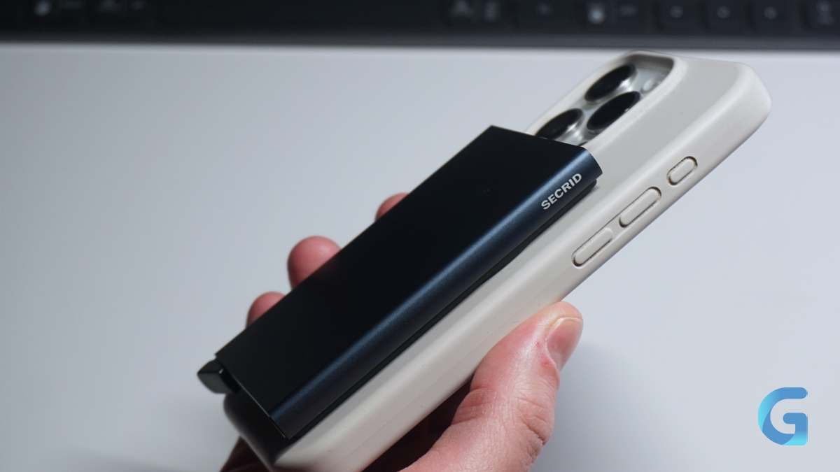 Кошелек картхолдер Secrid с MagSafe для iPhone обзор