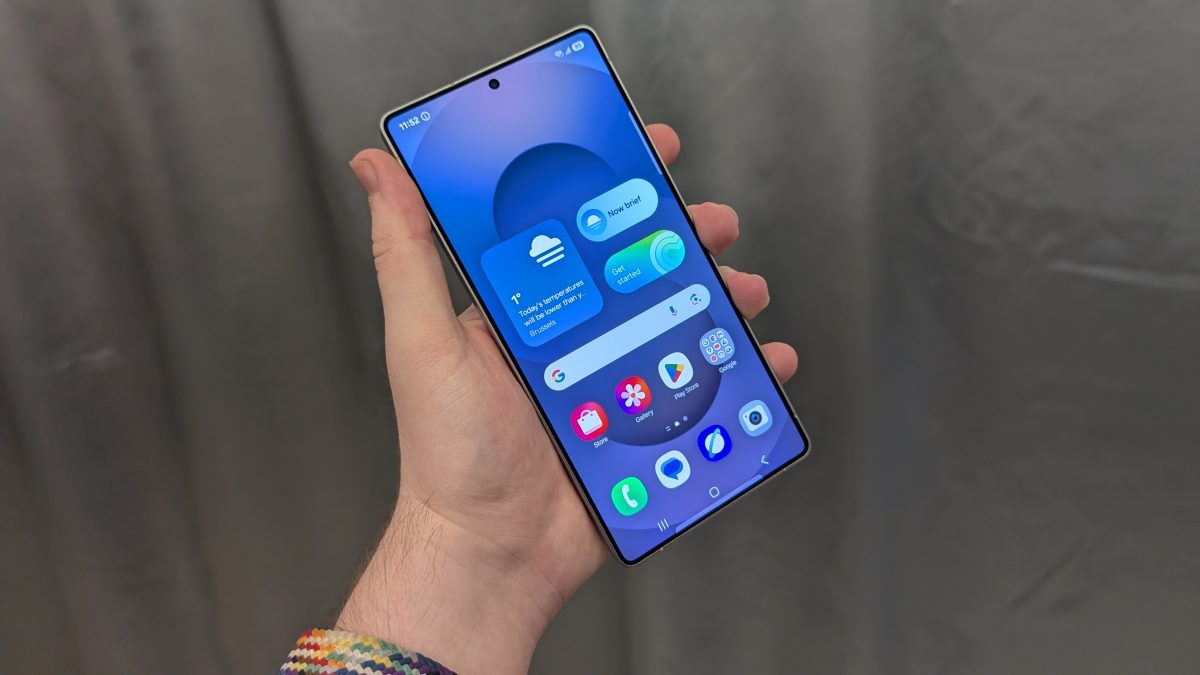 Samsung Galaxy S26 Ultra получит революционный экран: антиблик, приватность и улучшенная защита