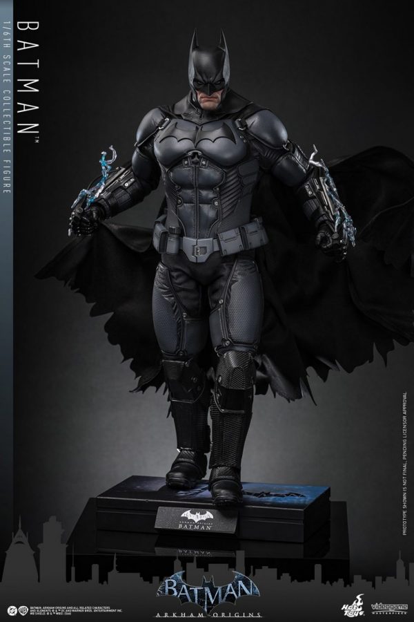hot-toys-dc-comics-batman-sixth-scale-figure-gallery-695fd08c5d0e9