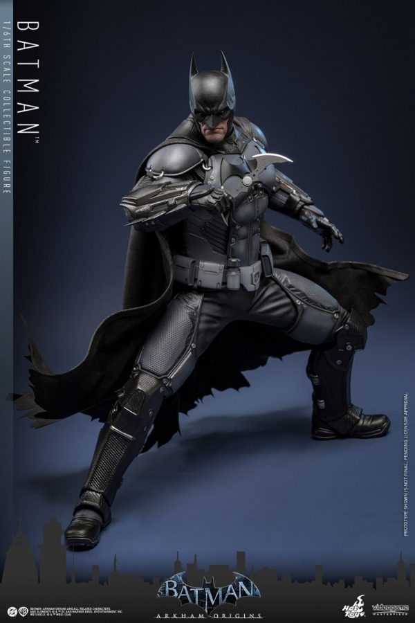 hot-toys-dc-comics-batman-sixth-scale-figure-gallery-695fd08ce74c2