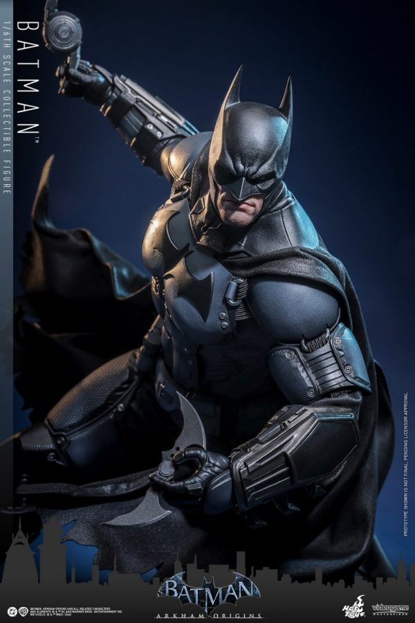 hot-toys-dc-comics-batman-sixth-scale-figure-gallery-695fd08e1e4f7
