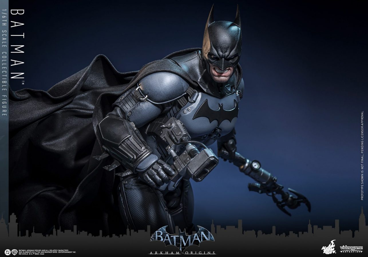 hot-toys-dc-comics-batman-sixth-scale-figure-gallery-695fd0902fee2