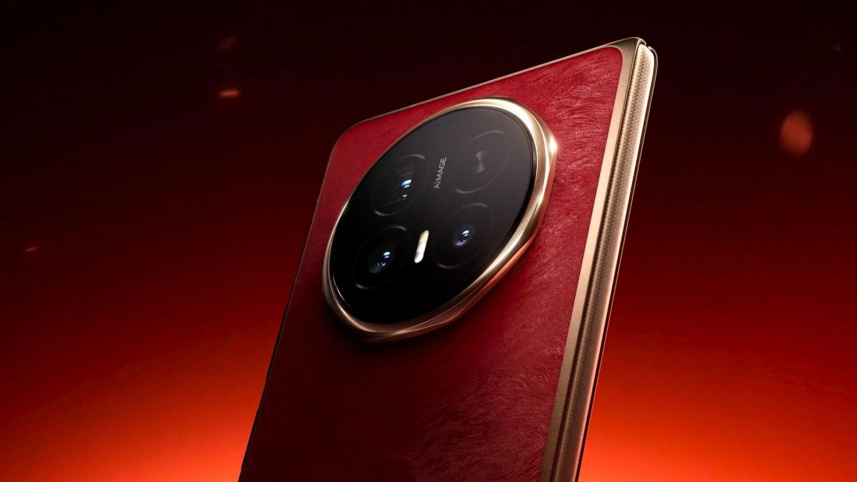 Экран HONOR Magic V6 без складки показали на живых фото