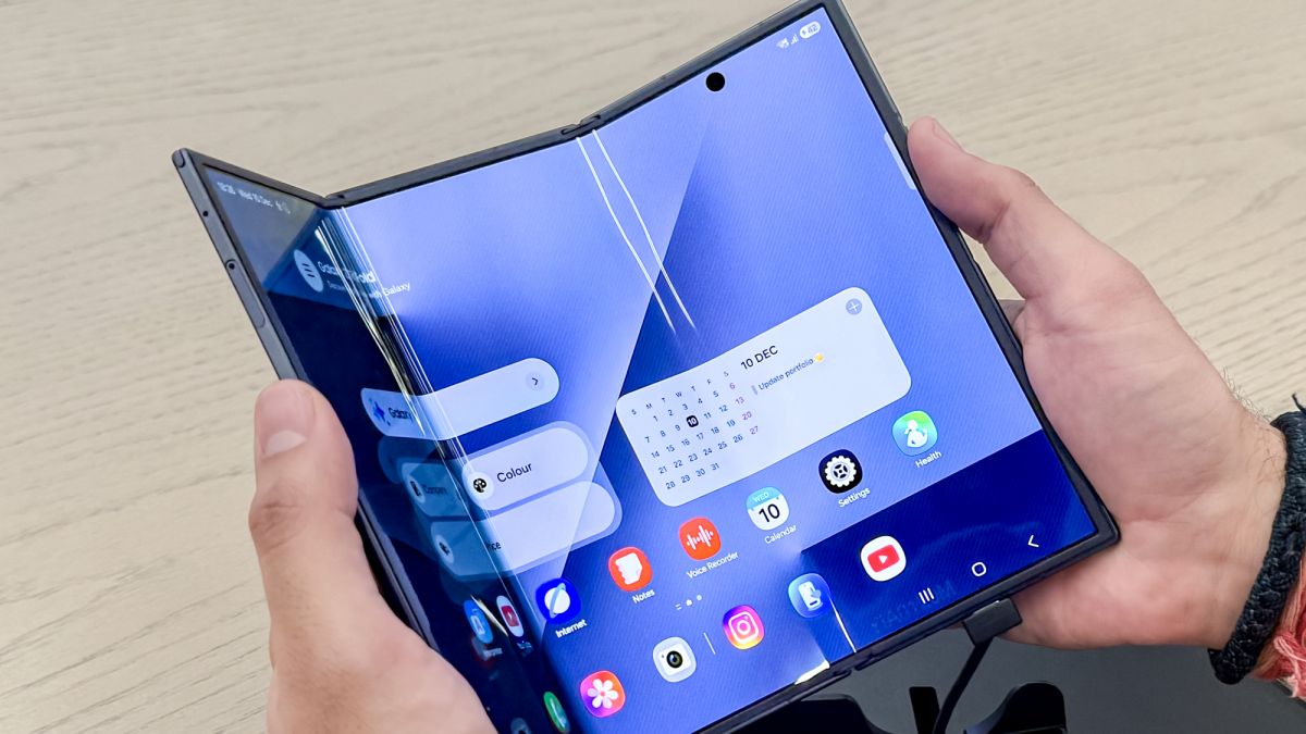 Samsung снимет с продажи трифолд Galaxy Z TriFold спустя три месяца