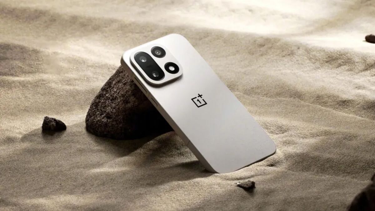 OnePlus обновила OnePlus 15 и 13s до OxygenOS 16