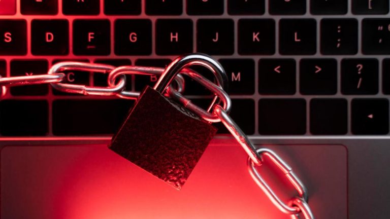 РБК: российские платформы обяжут помогать Роскомнадзору блокировать VPN