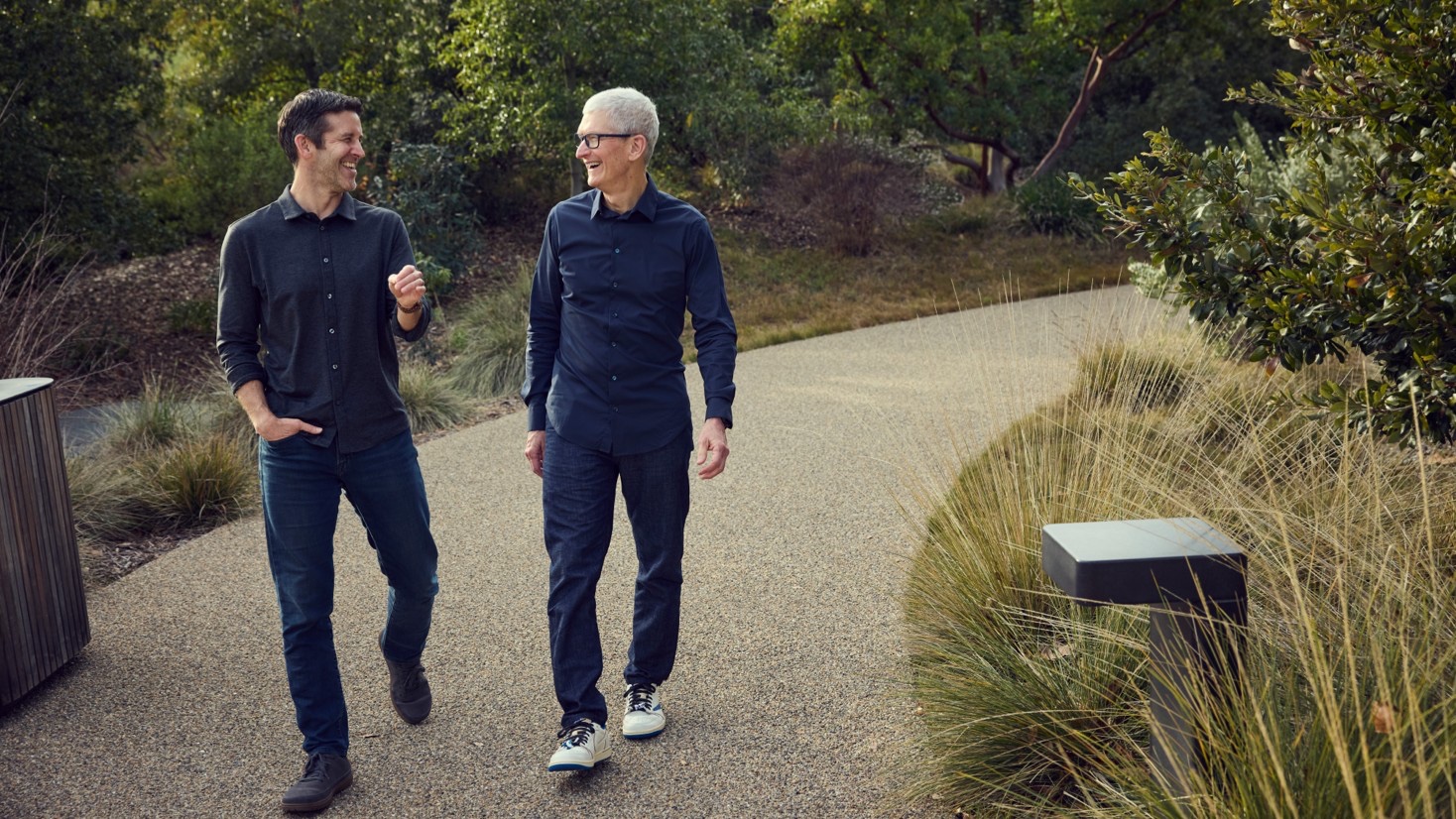 Тим Кук уходит с поста гендиректора Apple