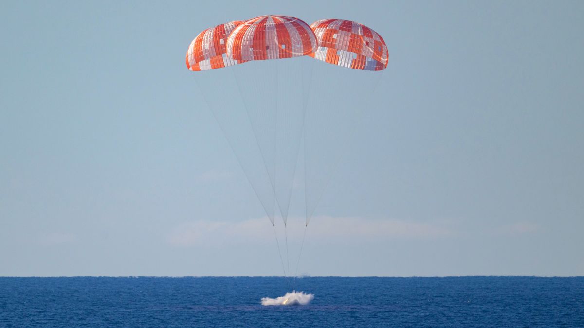 Астронавты миссии «Артемида-2» успешно вернулись на Землю