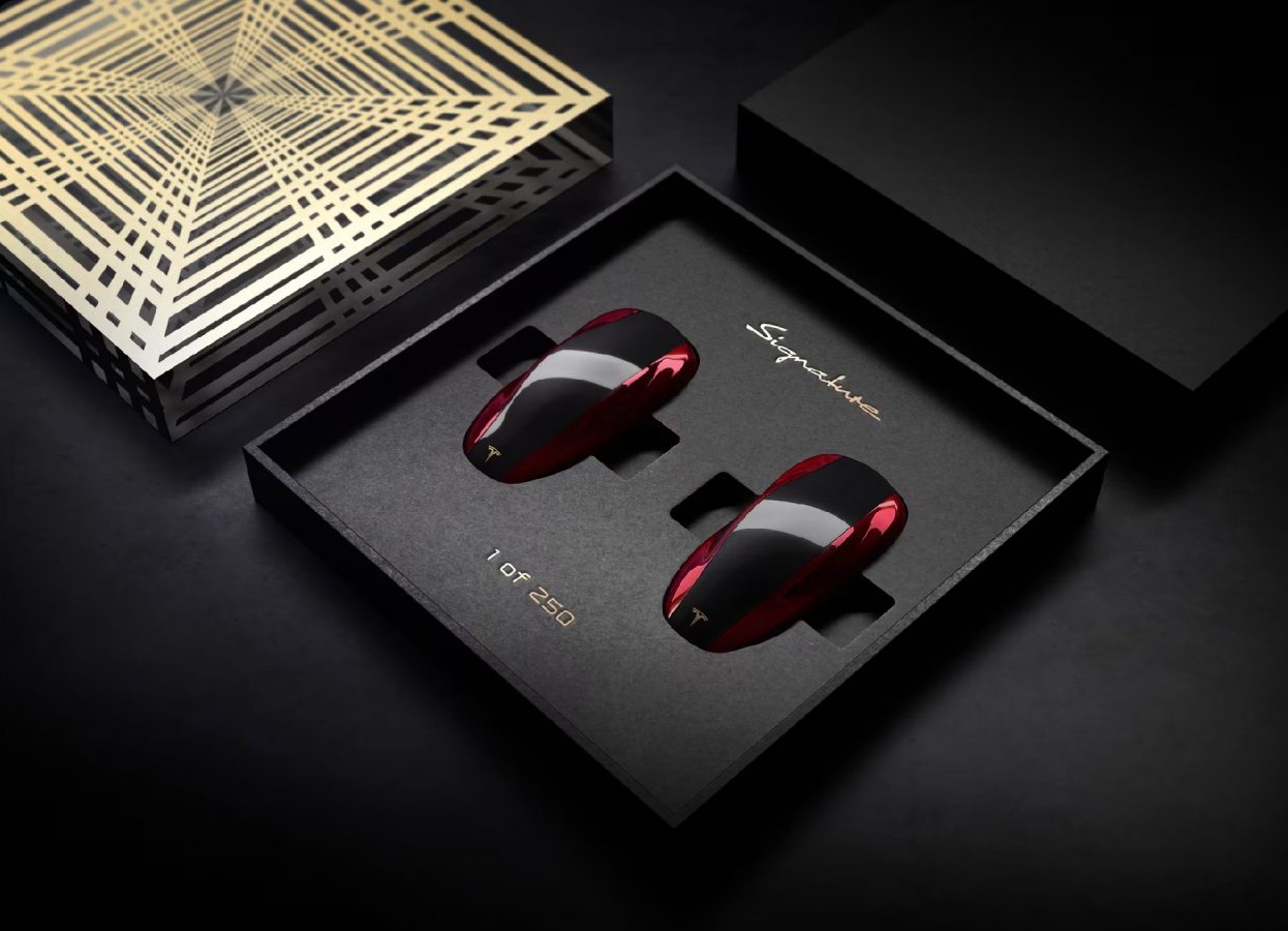 tesla-model-x-plaid-signature-edition_2