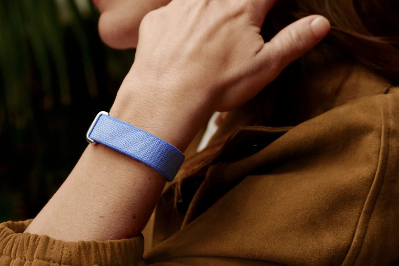 google-fitbit-air-_