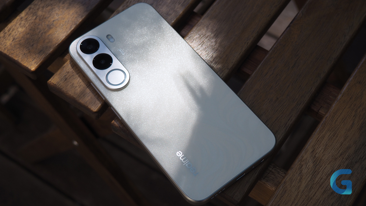 Обзор realme C100x внешний вид спинки