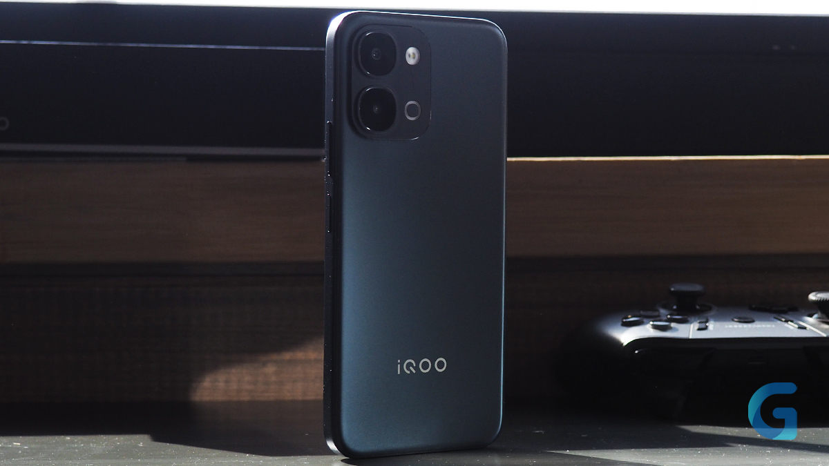Бюджетник с переливайкой: обзор iQOO Z11 Lite 5G