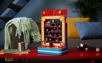 Мечта геймера из 80-х: LEGO выпустила рабочий аркадный автомат Donkey Kong, на котором можно «играть»
