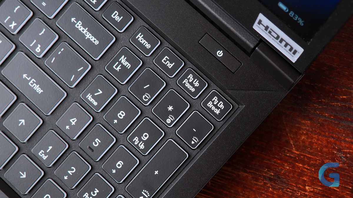 Обзор Acer Aspire 7 клавиатура