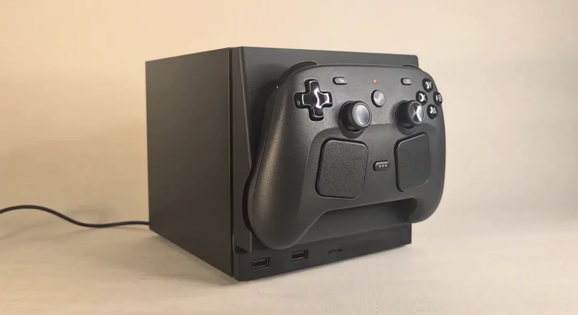 Моддер сделал для Steam Machine кастомную панель с док-станцией под геймпад Steam Controller