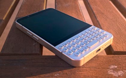 BlackBerry снова в моде? Представлен Minimal Phone 2 с физической клавиатурой