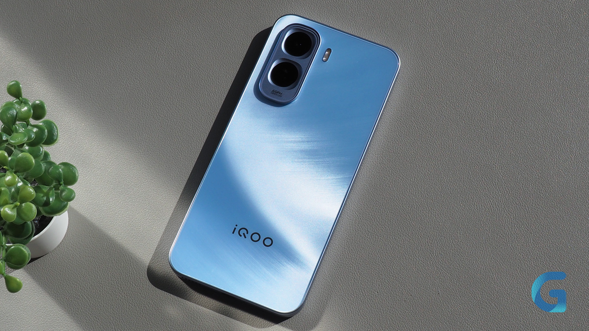 Обзор iQOO Z11 5G задняя часть