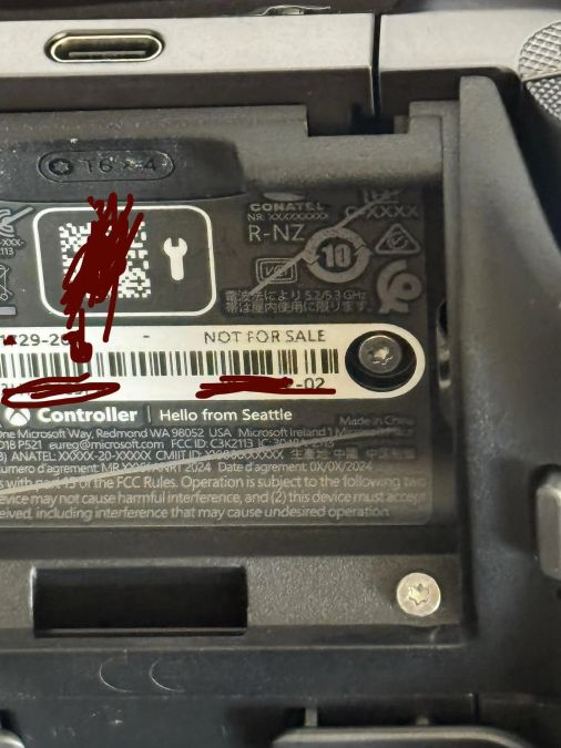 В Сеть утек Xbox Elite Series 3 со встроенным экраном