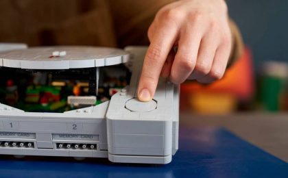 PlayStation из 1994 года вернулась в виде огромного набора LEGO