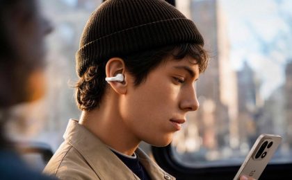 OnePlus выпустила первые наушники-клипсы Buds Clip с ИИ и автономностью до 40 часов