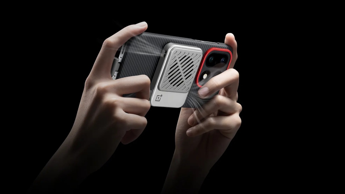 Смартфон больше не должен кипеть: OnePlus выпустила мини-кулер размером с карту